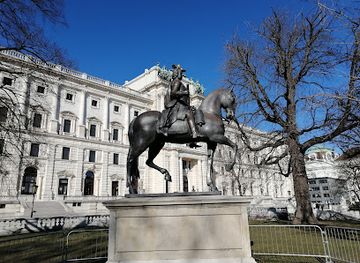 austria/lower-austria/landmark/franz-stephan-von-lothringen-statue