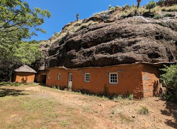 lesotho/quthing/landmark/masitise-cave-house-and-museum