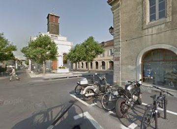 switzerland/geneva/carouge/landmark/fontaine-blavignac-temple