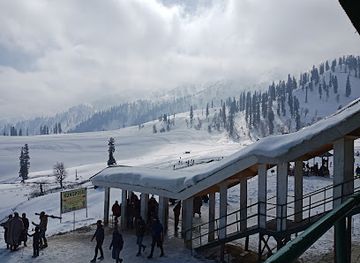 india/gulmarg/landmark/gulmarg-backcountry-ski-snowboard
