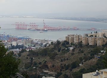 israel/haifa-beaches/landmark/khirbet-rushmiya