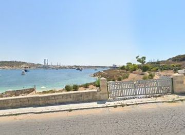 malta/marsaxlokk/landmark/old-agricultural-trenches