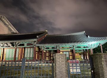 south-korea/jeonju/landmark/gaekridan-gil-road