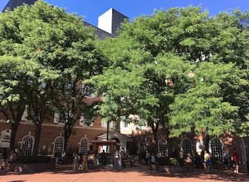 pennsylvania/lancaster/landmark/escape-on-queen