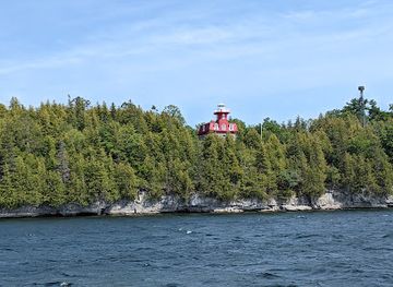 vermont/lake-champlain-islands/landmark/bluff-point-light