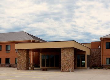 iowa/newton/landmark/cobblestone-inn-suites-newton-ia