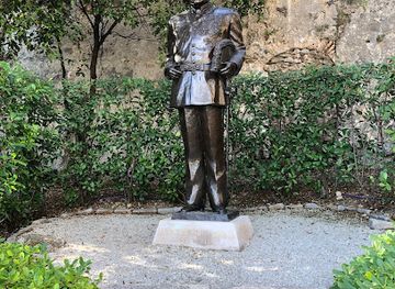 monaco/les-révoires/landmark/statue-prince-rainier-iii