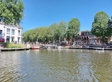 netherlands/vechtstreek/landmark/schuttevaer-boat-cruise