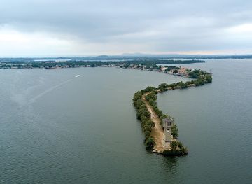 texas/hill-country/landmark/horseshoe-bay-lighthouse