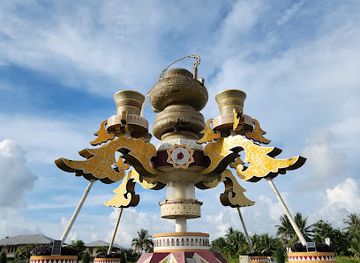 brunei/mukim-batu-apoi/landmark/tea-pot-roundabout