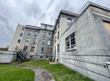west-virginia/mountaineer-country/landmark/the-old-hospital-on-college-hill
