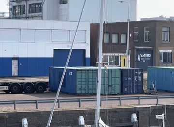 netherlands/scheveningen-beach/landmark/budget-beach-studios