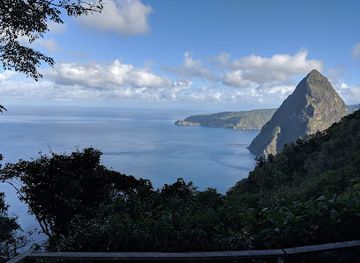 saint-lucia/pitons/landmark/gros-piton