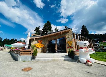 bulgaria/borovets/landmark/restaurant-victoria-the-bear