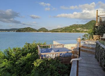 antigua-and-barbuda/bolands/landmark/sheer-rocks