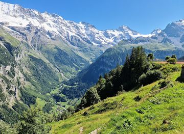 switzerland/lauterbrunnen-valley/landmark/murren-viewpoint