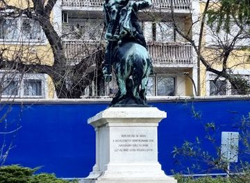 hungary/jaszsag/landmark/huszar-szobor