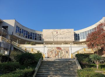 albania/durres/landmark/muzeu-i-deshmoreve-dhe-salla-e-relikeve-te-luftes