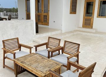 jamaica/treasure-beach/landmark/kotch-villa