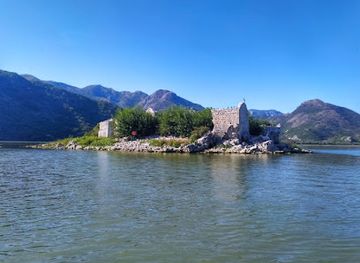 montenegro/lake-skadar/landmark/lake-skadar-cruise
