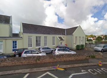 jersey/saint-saviour/landmark/st-saviours-school