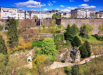 luxembourg/mamer-valley/landmark/place-de-la-constitution