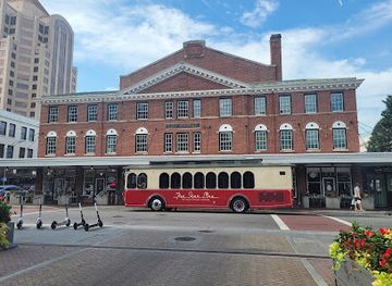virginia/roanoke/downtown-roanoke/landmark/center-in-the-square