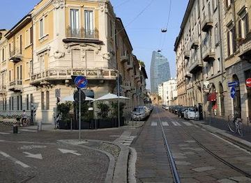 italy/bergamo/landmark/porta-garibaldi