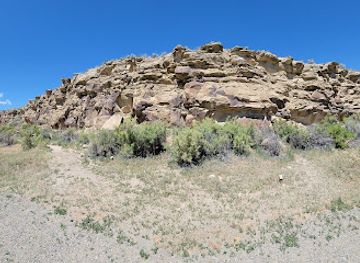 wyoming/black-hills/landmark/legend-rock-state-petroglyph-site