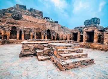 pakistan/khyber-pakhtunkhwa/landmark/takht-i-bahi-buddhist-monastery