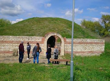 bulgaria/northeast-bulgaria/landmark/thracian-tumulus
