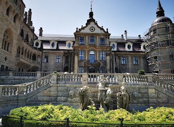 poland/kurpie/landmark/moszna-castle