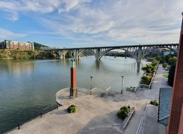 tennessee/knoxville/landmark/volunteer-landing-park