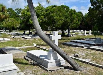 florida/st-petersburg/landmark/rosemary-cemetery
