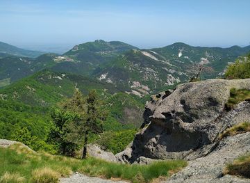 bulgaria/rhodopes/landmark/karadzhov-kamak