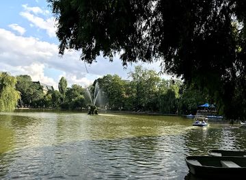 romania/bucharest/cismigiu/landmark/lake-cismigiu