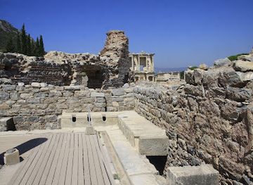 turkiye/ephesus/landmark/alter-hafen-ephesus
