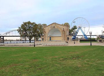 iowa/davenport/landmark/leclaire-park-bandshell