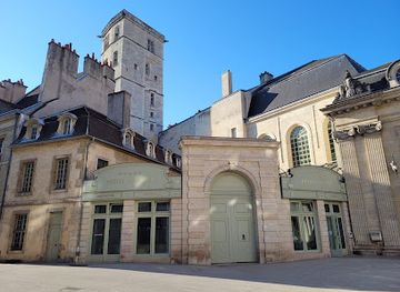 france/dijon/quartier-des-antiquaires/landmark/tour-philippe-le-bon