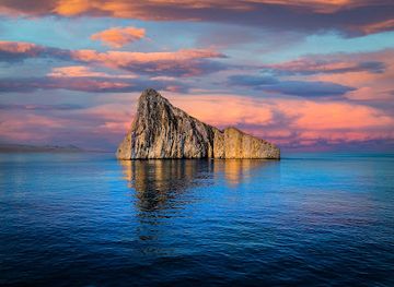 ecuador/puerto-baquerizo-moreno/landmark/kicker-rock