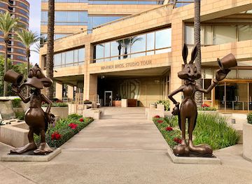 california/burbank/landmark/warner-bros-studio-tour-hollywood