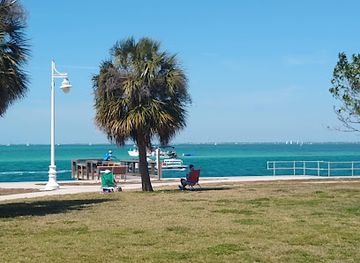 florida/sarasota-beaches/landmark/fishing-pier