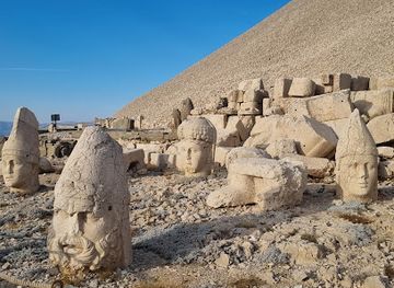 turkiye/mount-nemrut/landmark/nemrut-dagi-ziyaretci-karsilama-merkezi