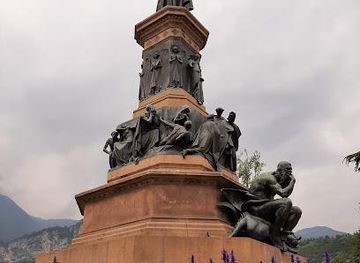 italy/val-di-non/landmark/p-za-dante