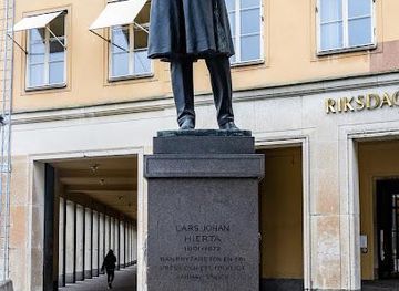 sweden/stockholm/landmark/lars-johan-hiertas-staty