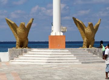 mexico/cozumel/landmark/birds-monument
