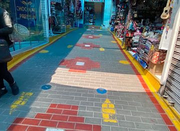 peru/arequipa/landmark/galeria-artesanal-tumi-de-oro