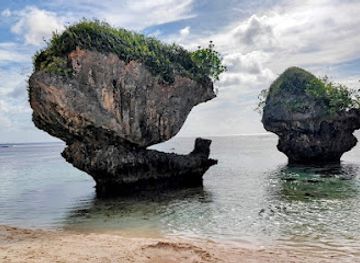 guam/tamuning-beach/landmark/mushroom-rock-hilaan-beach