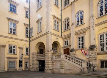 austria/lower-austria/landmark/swiss-court-hofburg-vienna