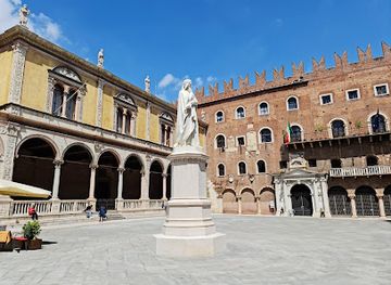 italy/verona/borgo-trento/landmark/piazza-dei-signori